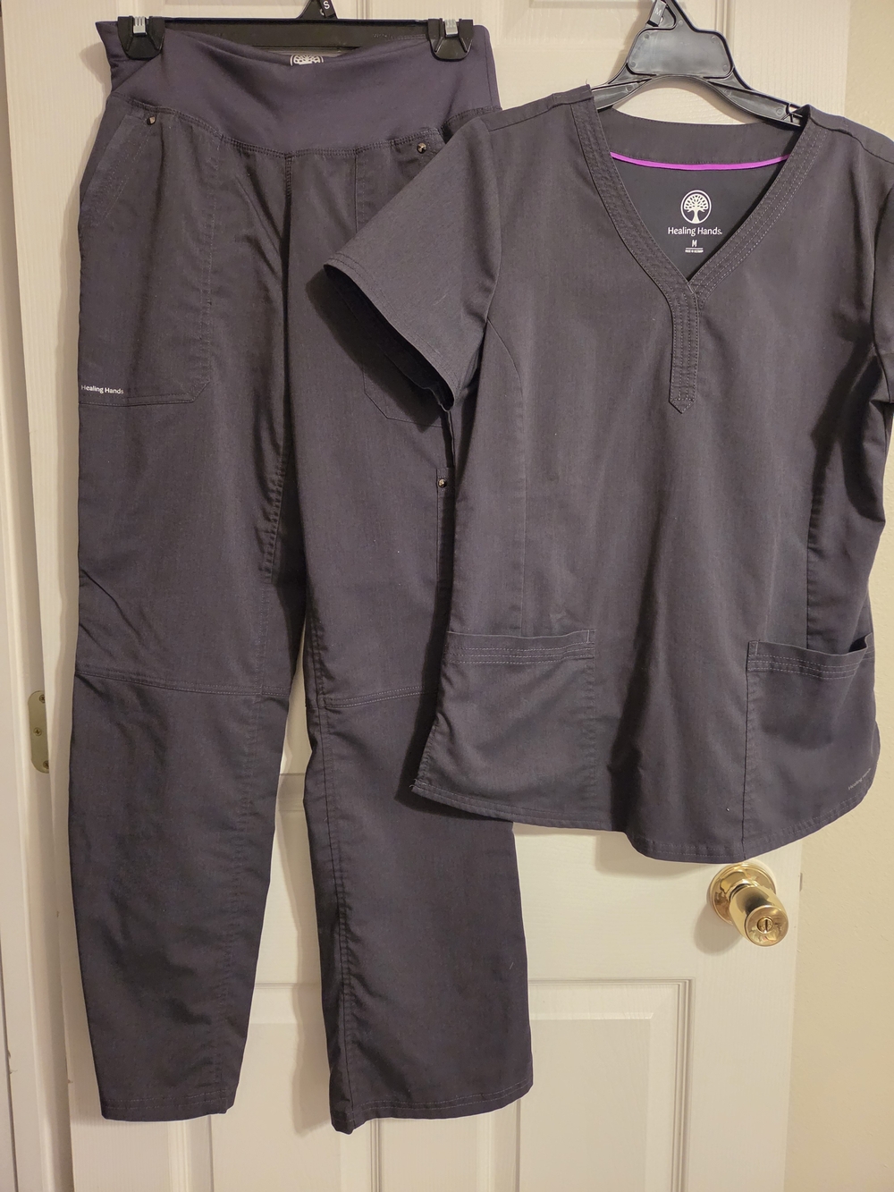Healing hands Grey Women’s Scrub Top & Boot-cut Pants